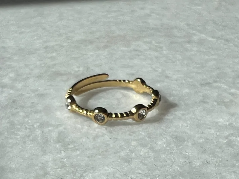 Bague ajustable pierres Astride (verte, transparente, noire)