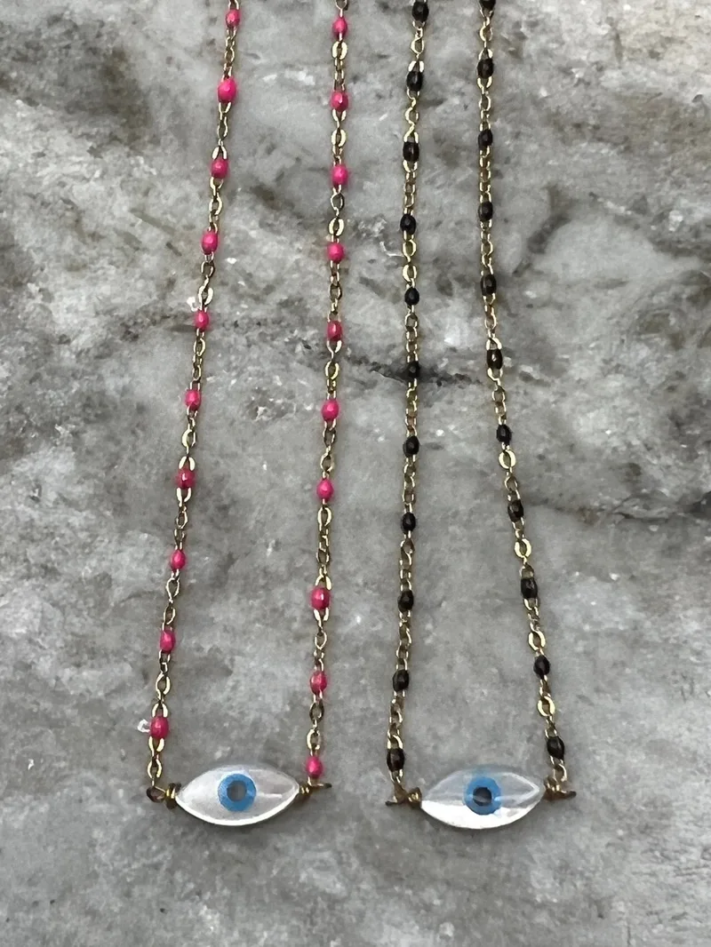 Collier Mona oeil (Fushia ou noir)
