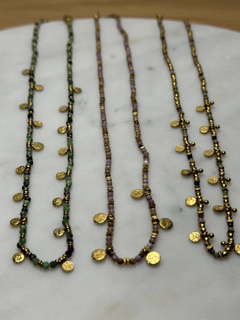 Collier Ernest pierre naturelle (vert,mordore, rose)