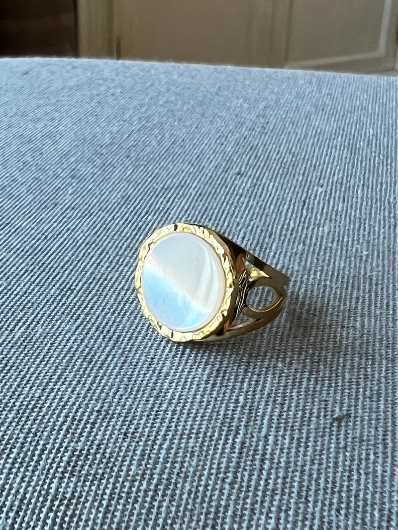 Bague ajustable Doris Nacrée