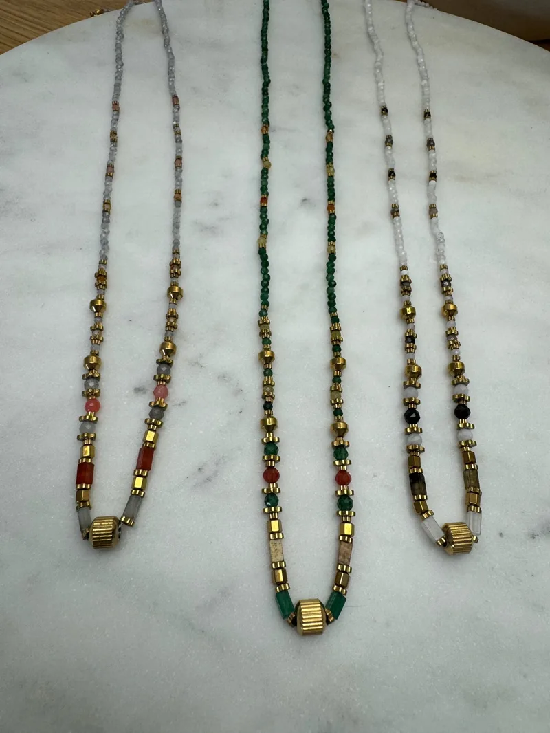 Collier Ibiza (vert/blanc, rose/bland, noir)