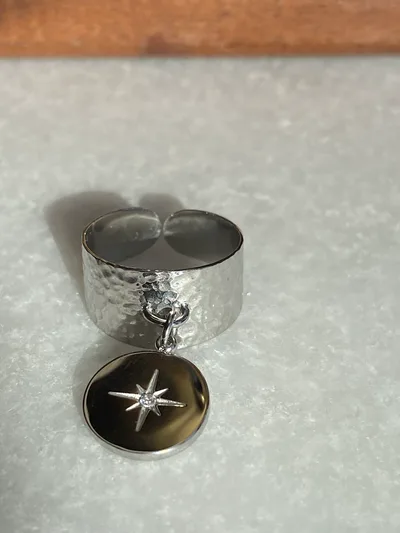 Bague ajustable argentée pampille  Rose