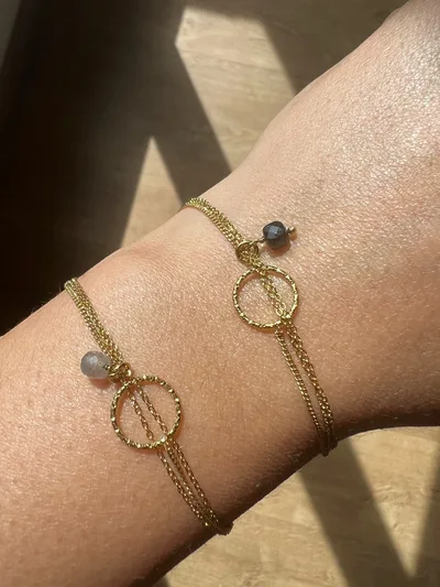 Bracelet triple dorée Adélaïde (gris, noir)