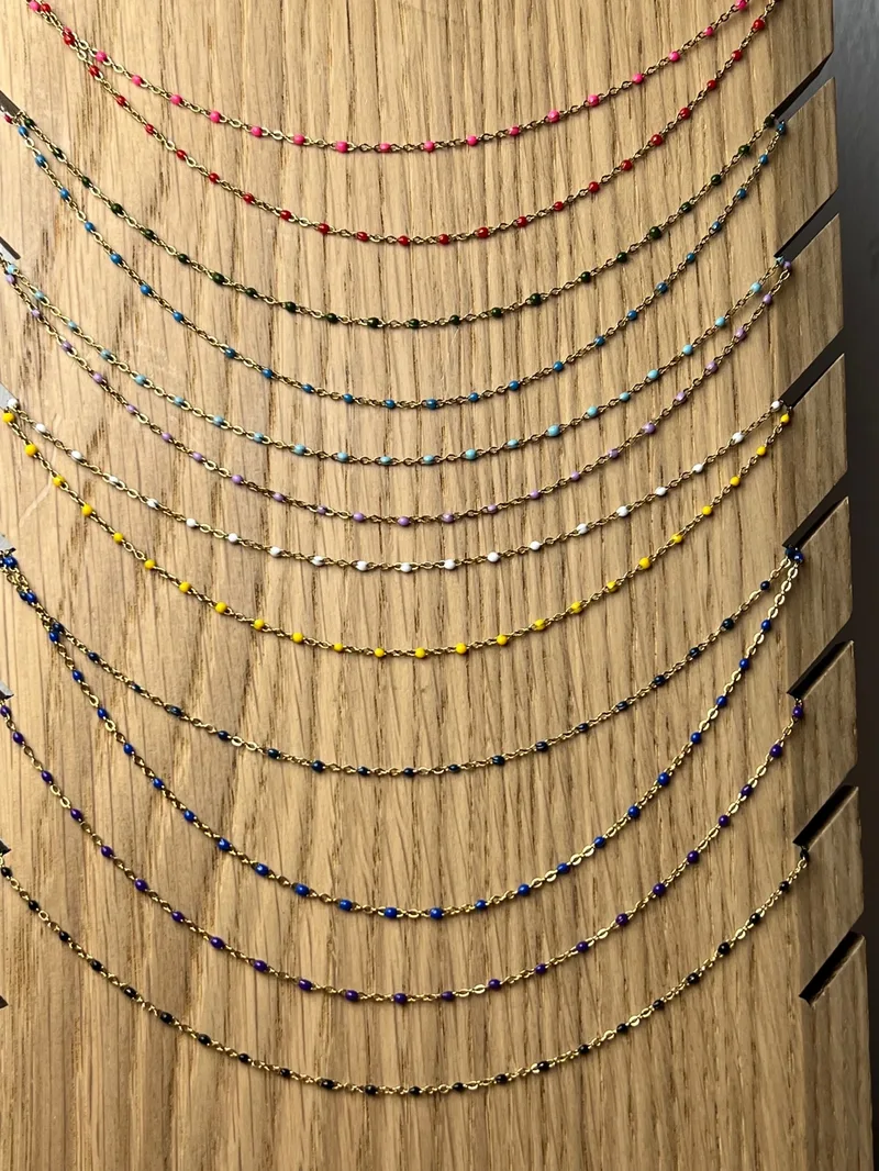 Collier Céline (blanc, noir…)