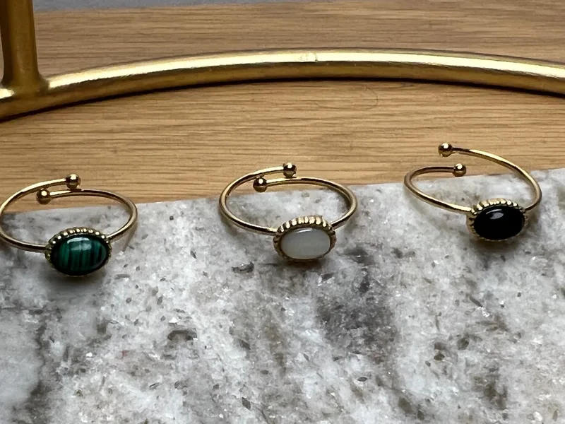 Bague ajustable Candice (vert, blanche, noire)