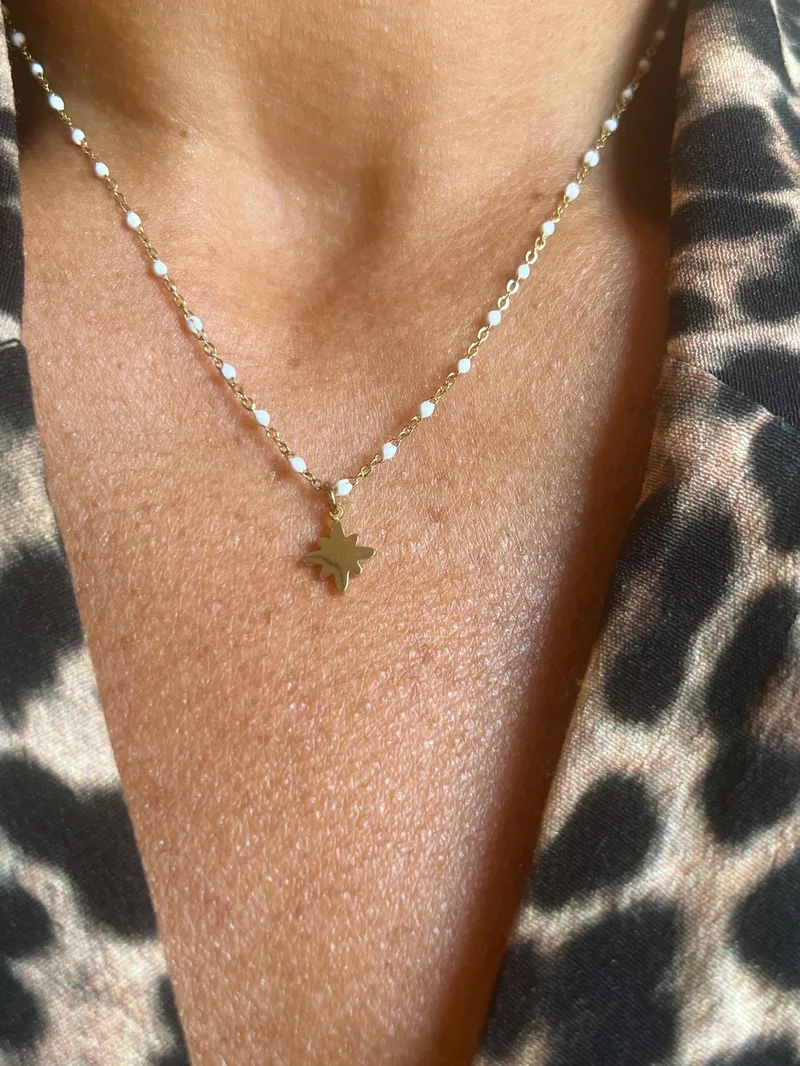 Collier Mona étoile blanc