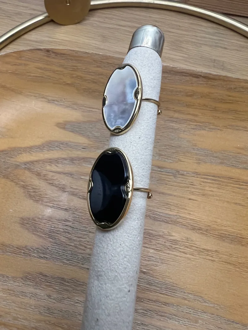 Bague ajustable Esmeralda (vert, grise nacrée et noire)