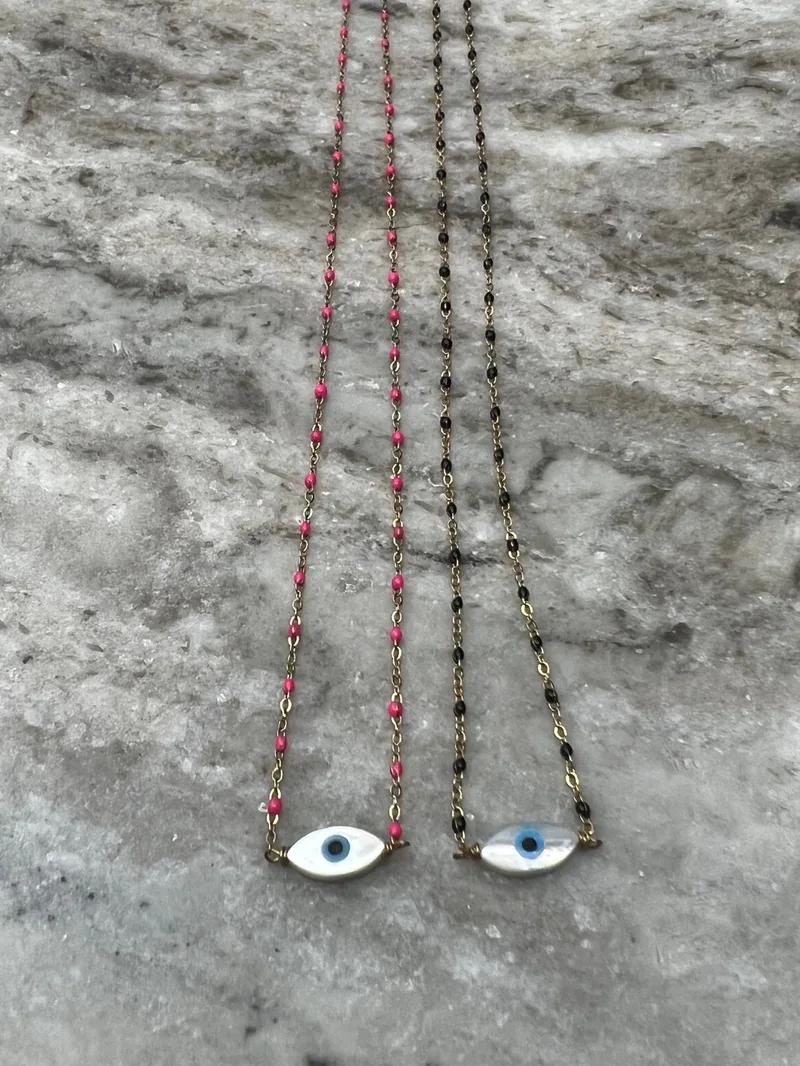 Collier Mona oeil (Fushia ou noir)